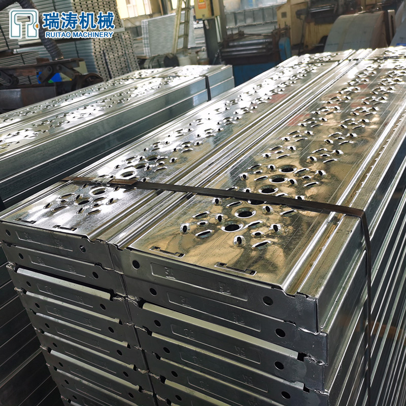 300x50全封闭防积砂钢跳板正面