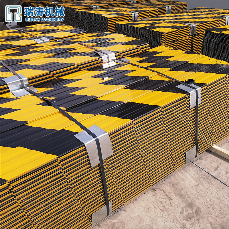 2米镀锌18公分黄黑踢脚板